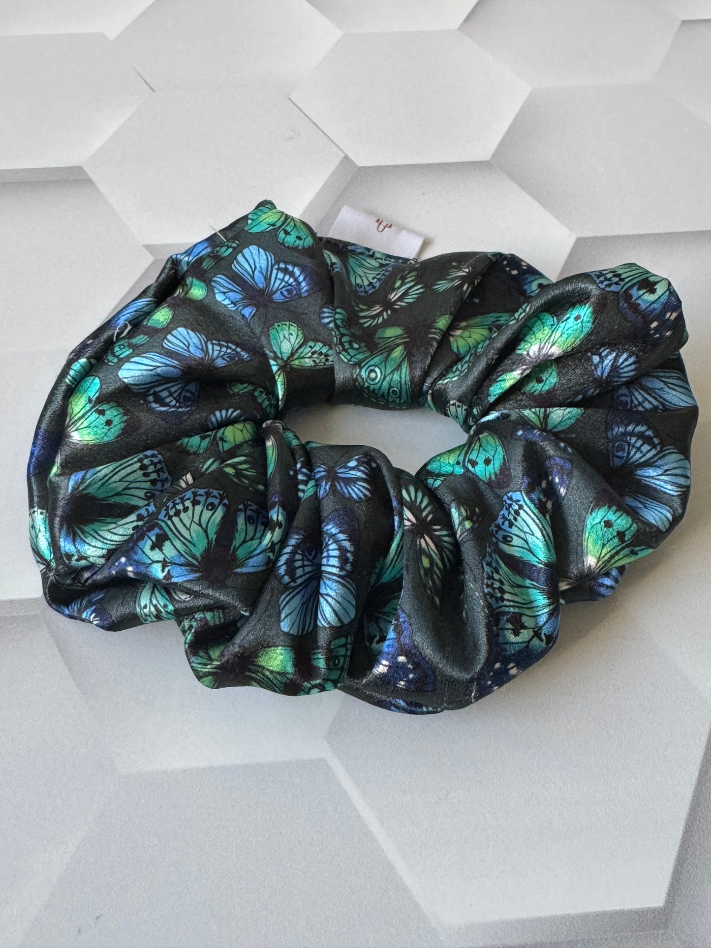 BUTTERFLY SCRUNCHIE