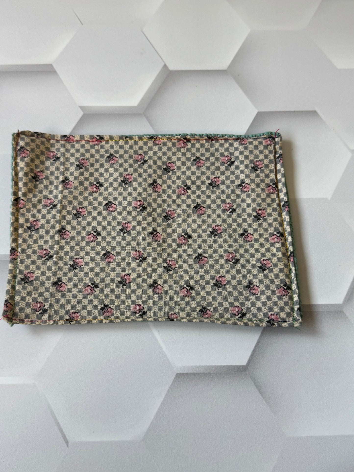 SMALL FLORAL RESUABLE JAR OPENER
