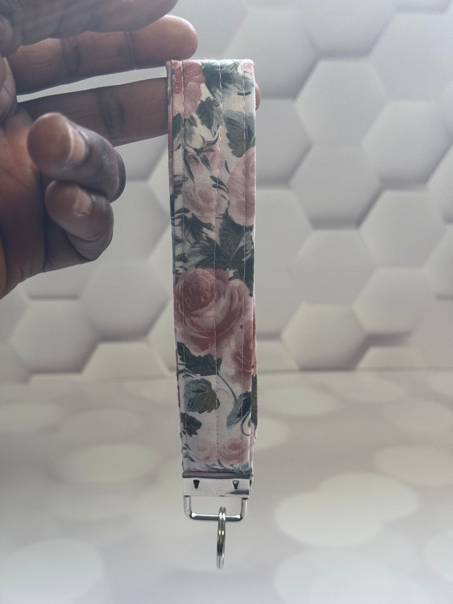BROWN FLORAL KEYFOB WRISTLET