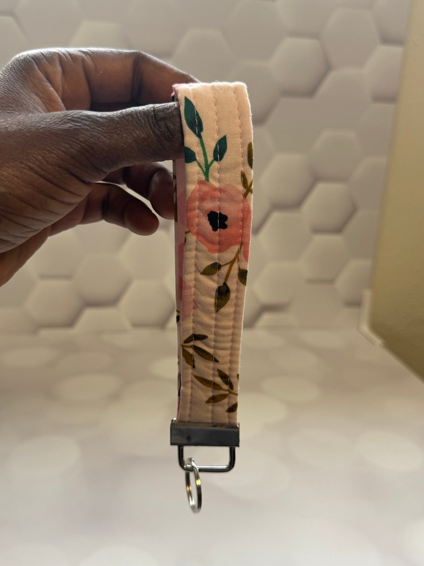 PINK FLORAL KEYFOB WRISTLET