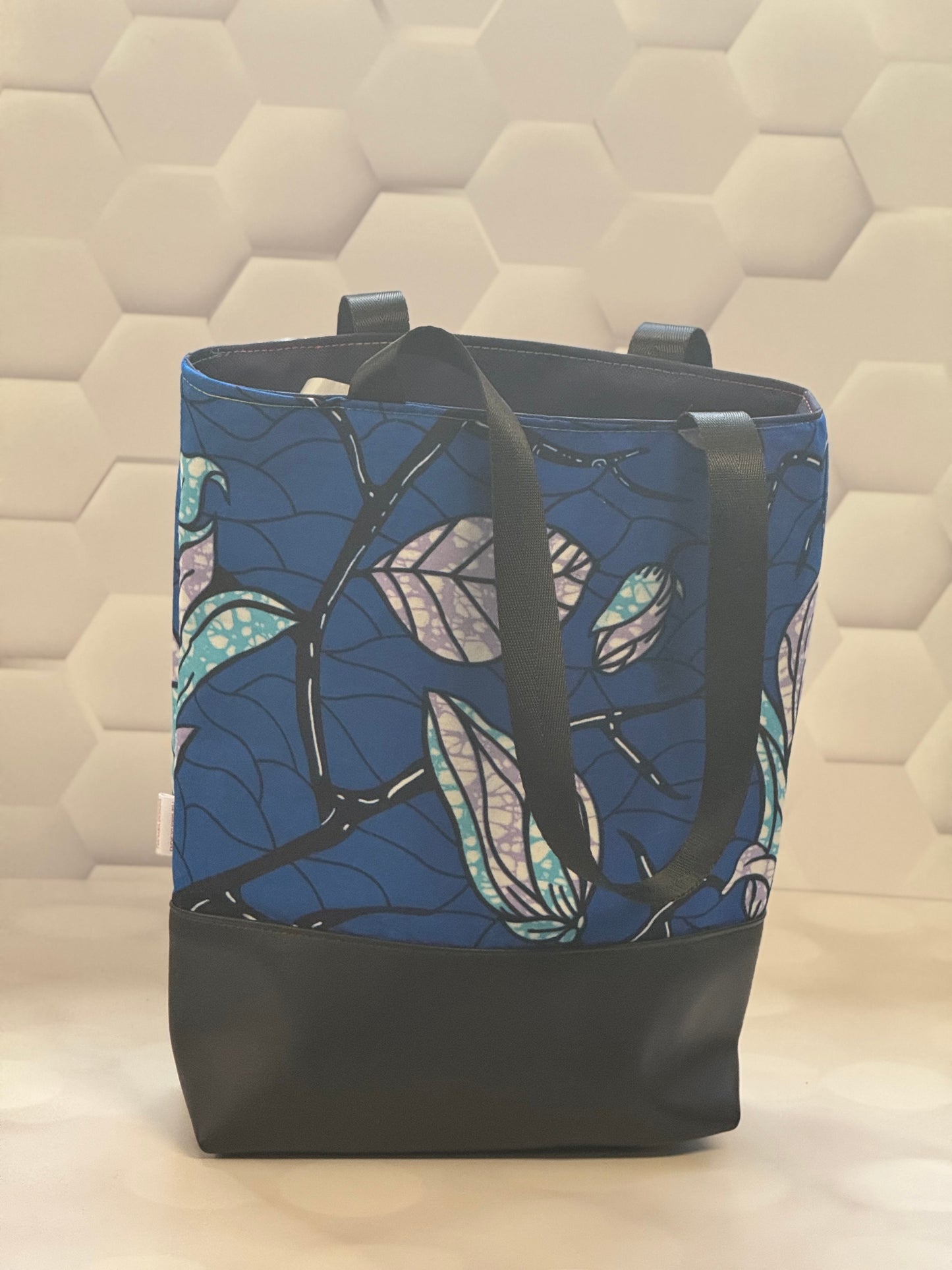 BLACK TOTE BAG