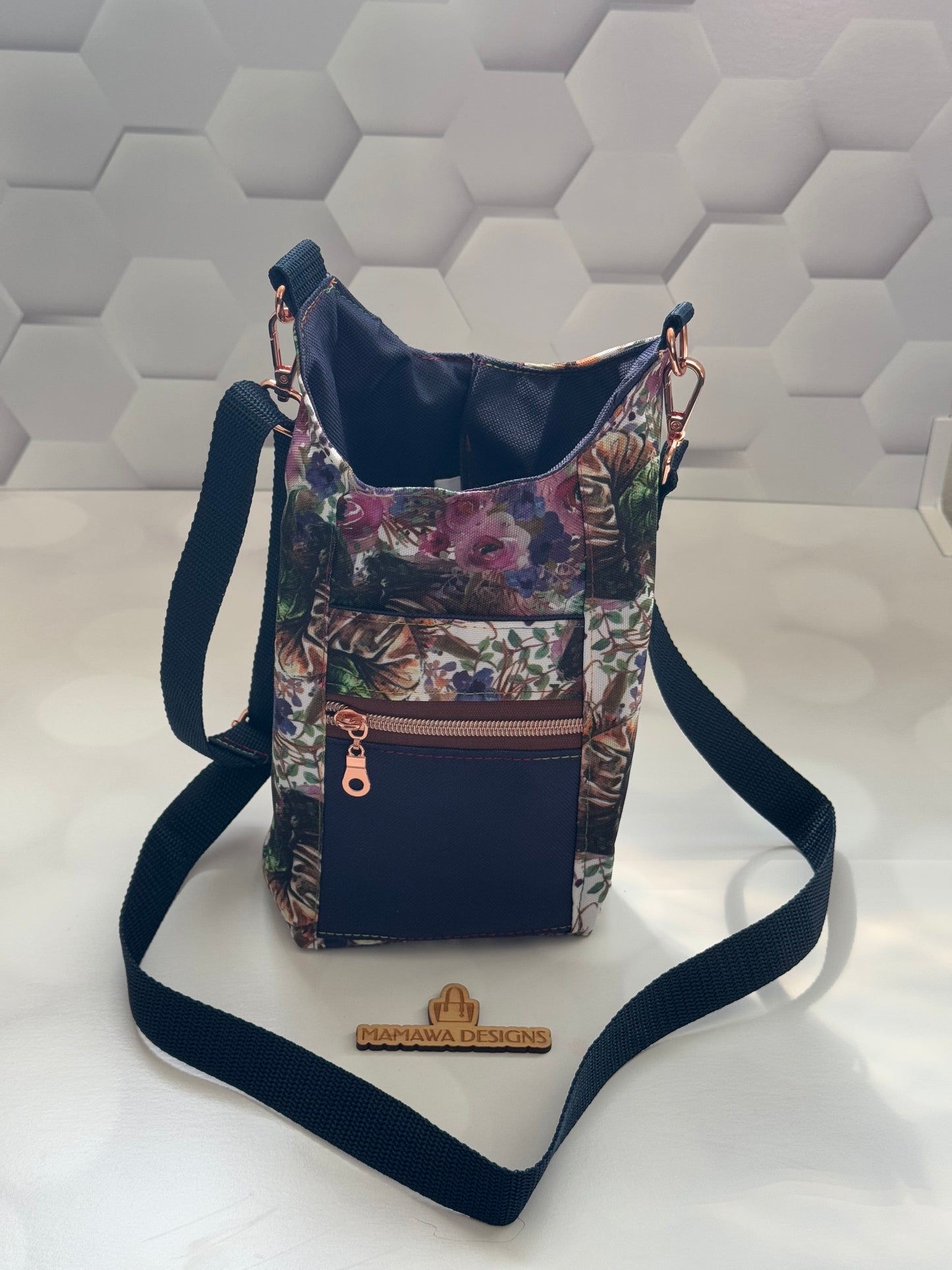 FLORAL WATERBOTTLE HOLDER