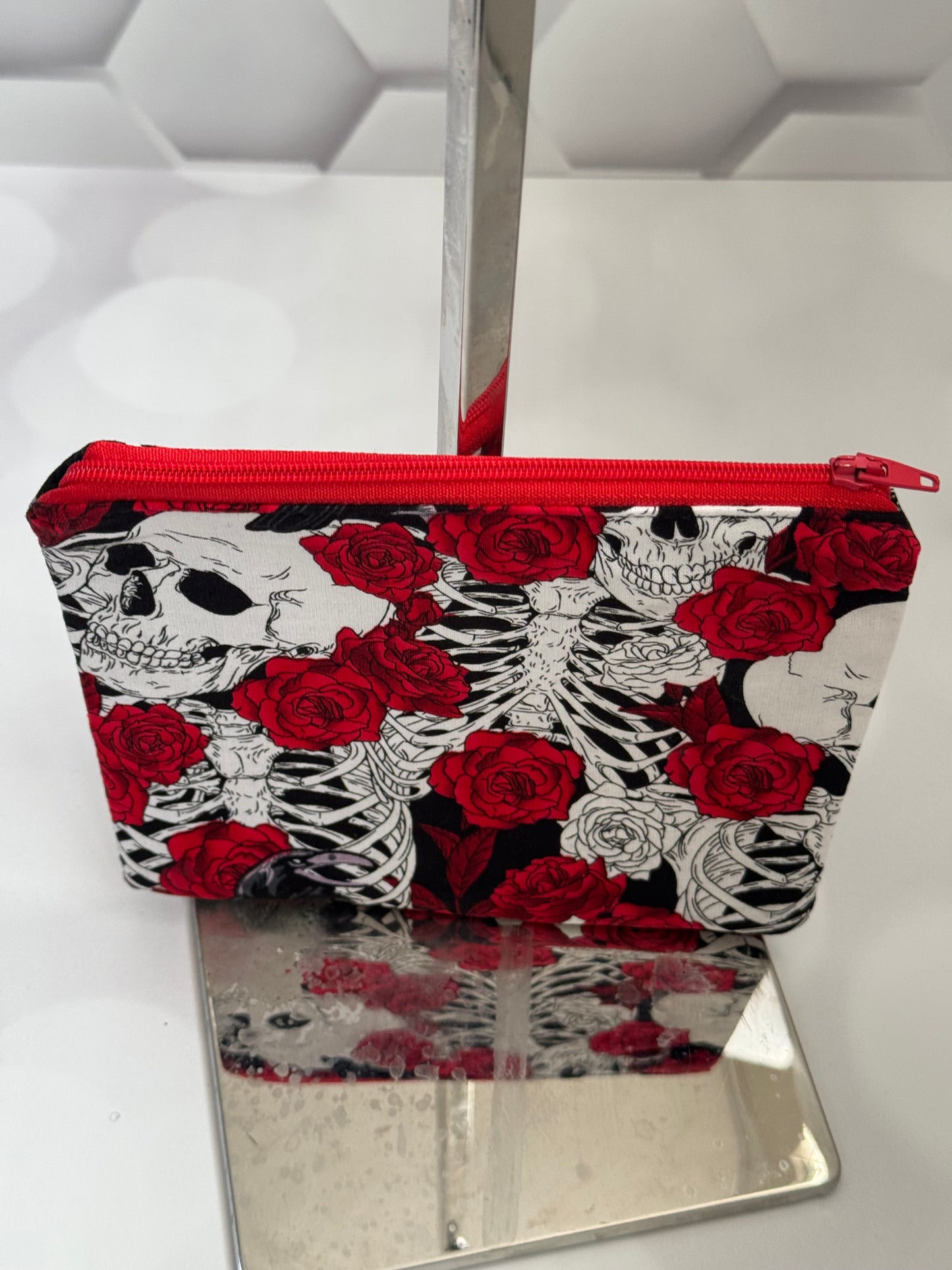 SKULL RED FLORAL POUCH