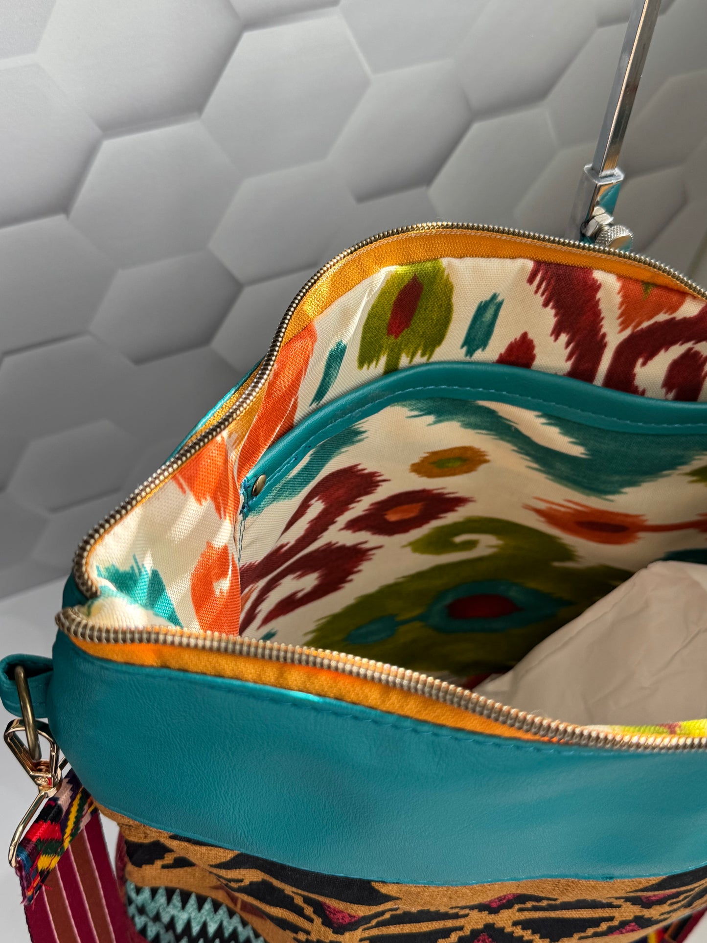 kEBI CROSSBODYBAG