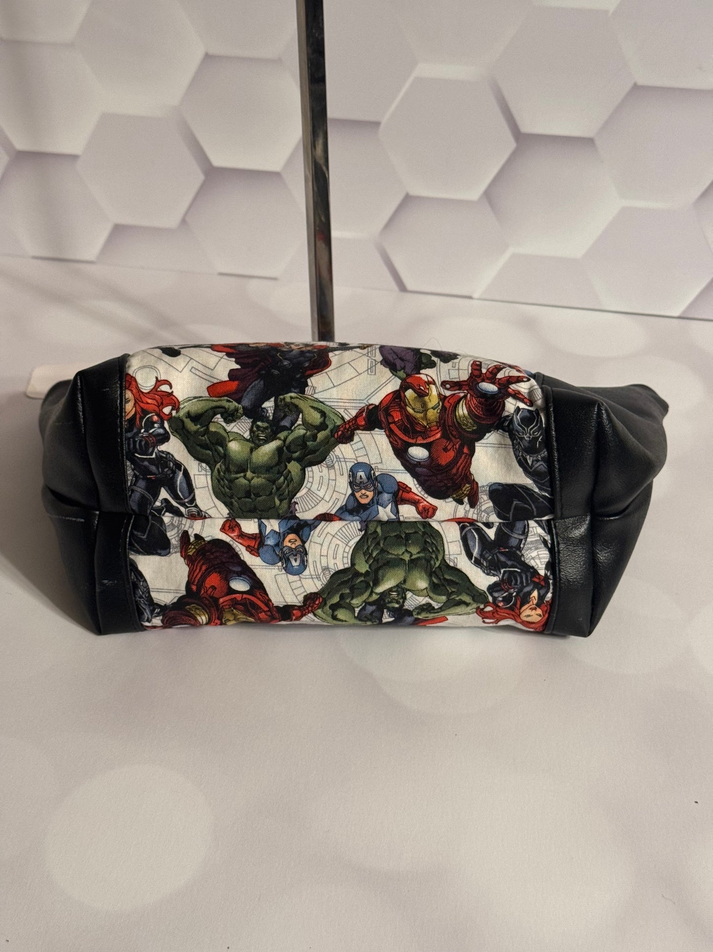 BLACK BEAUTY BAG/TOILETRY BAG