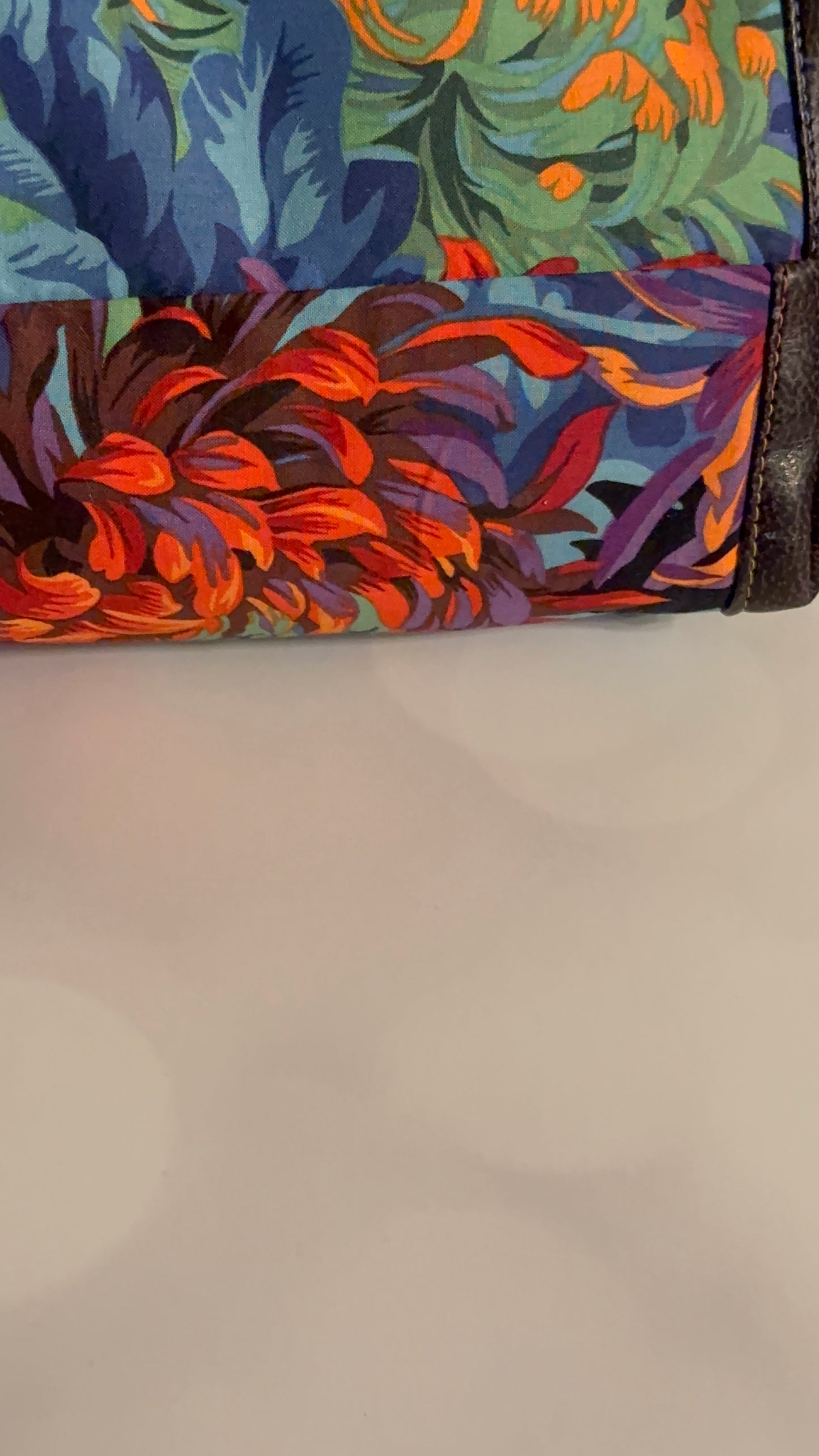 QUILTED FLORAL MAKEUP BAG