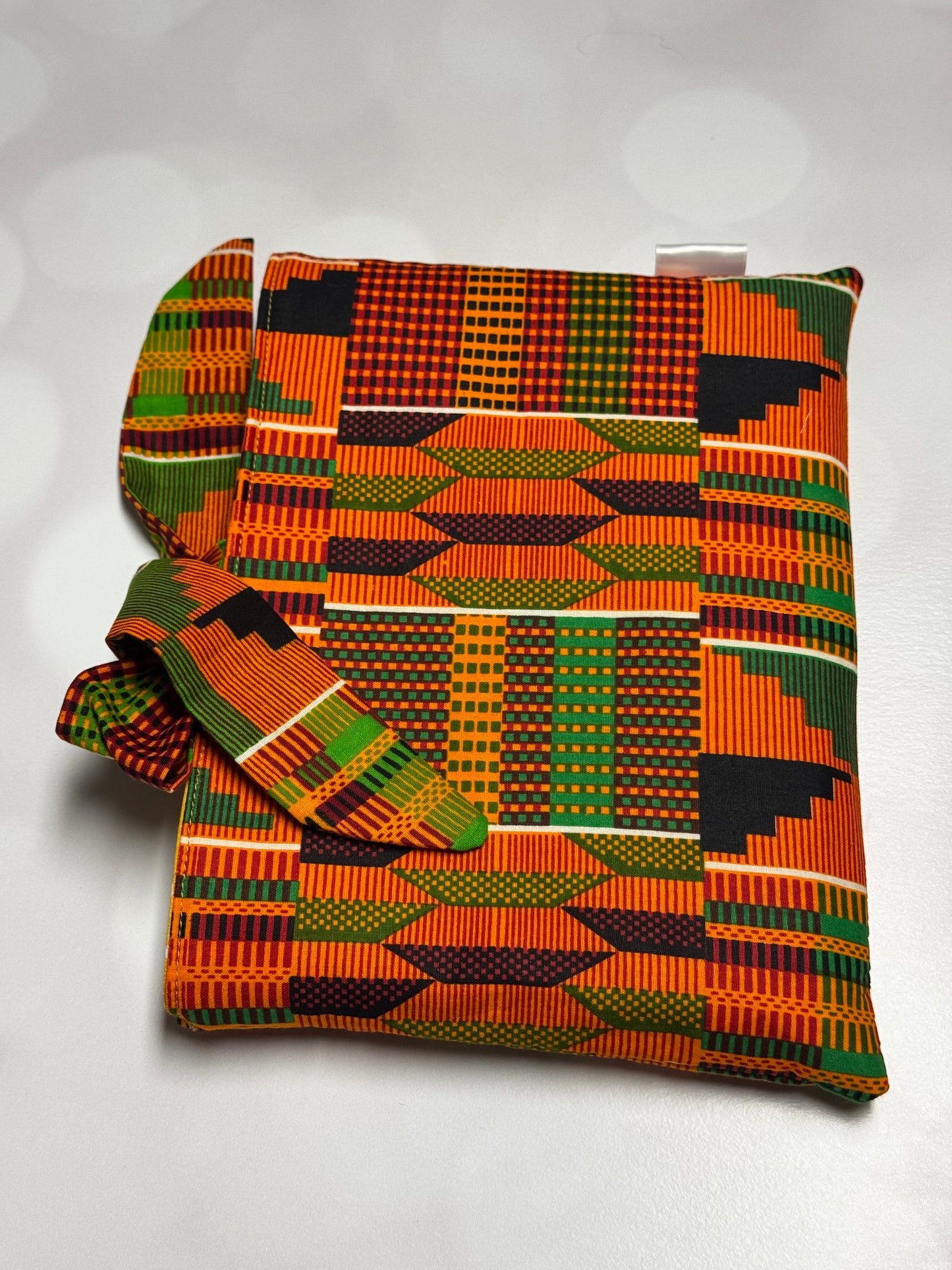 KENTH PRINT BOW BOOKSLEEVE