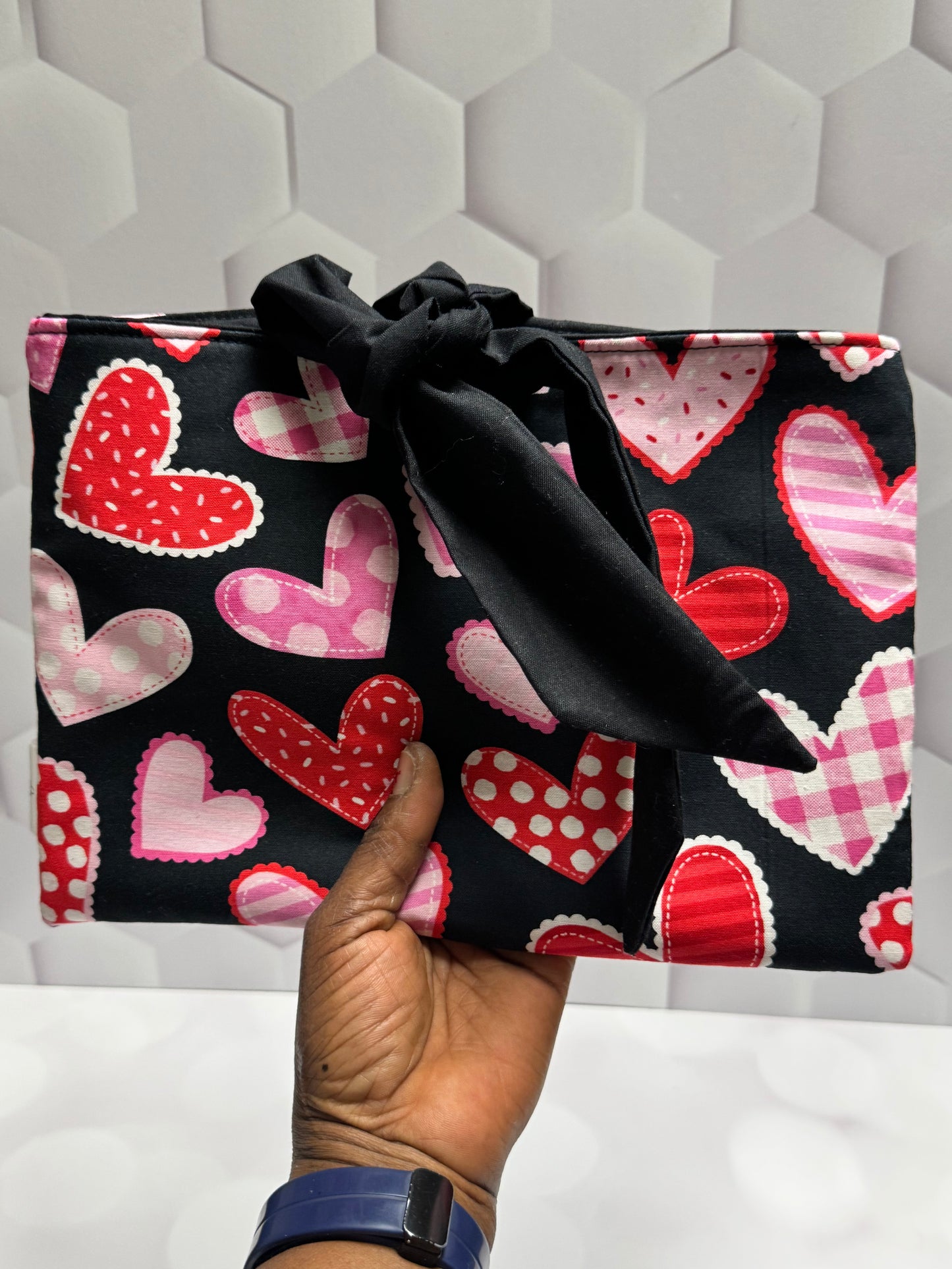 PINK HEART BOW BOOKSLEEVE
