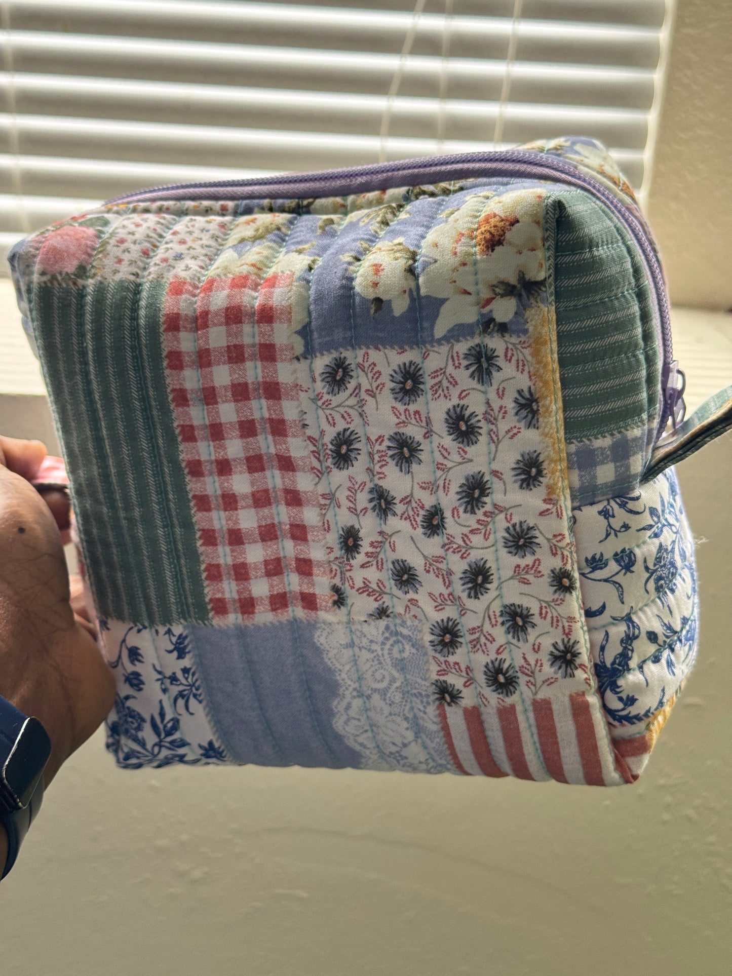 PATCH WORK MAKEUP BAG