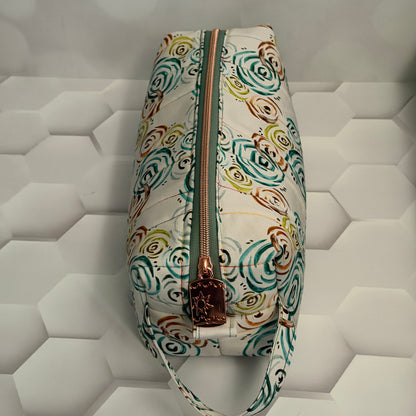 Cream Rose Hair Tools Bag