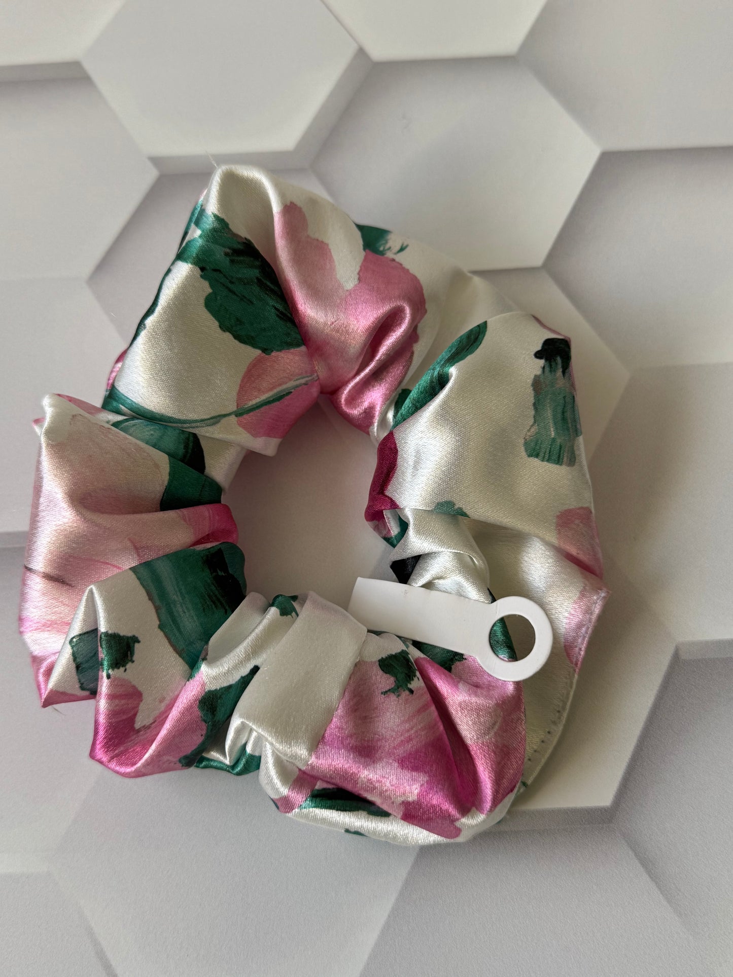 SILK PINK HAIR SCRUNCHIES
