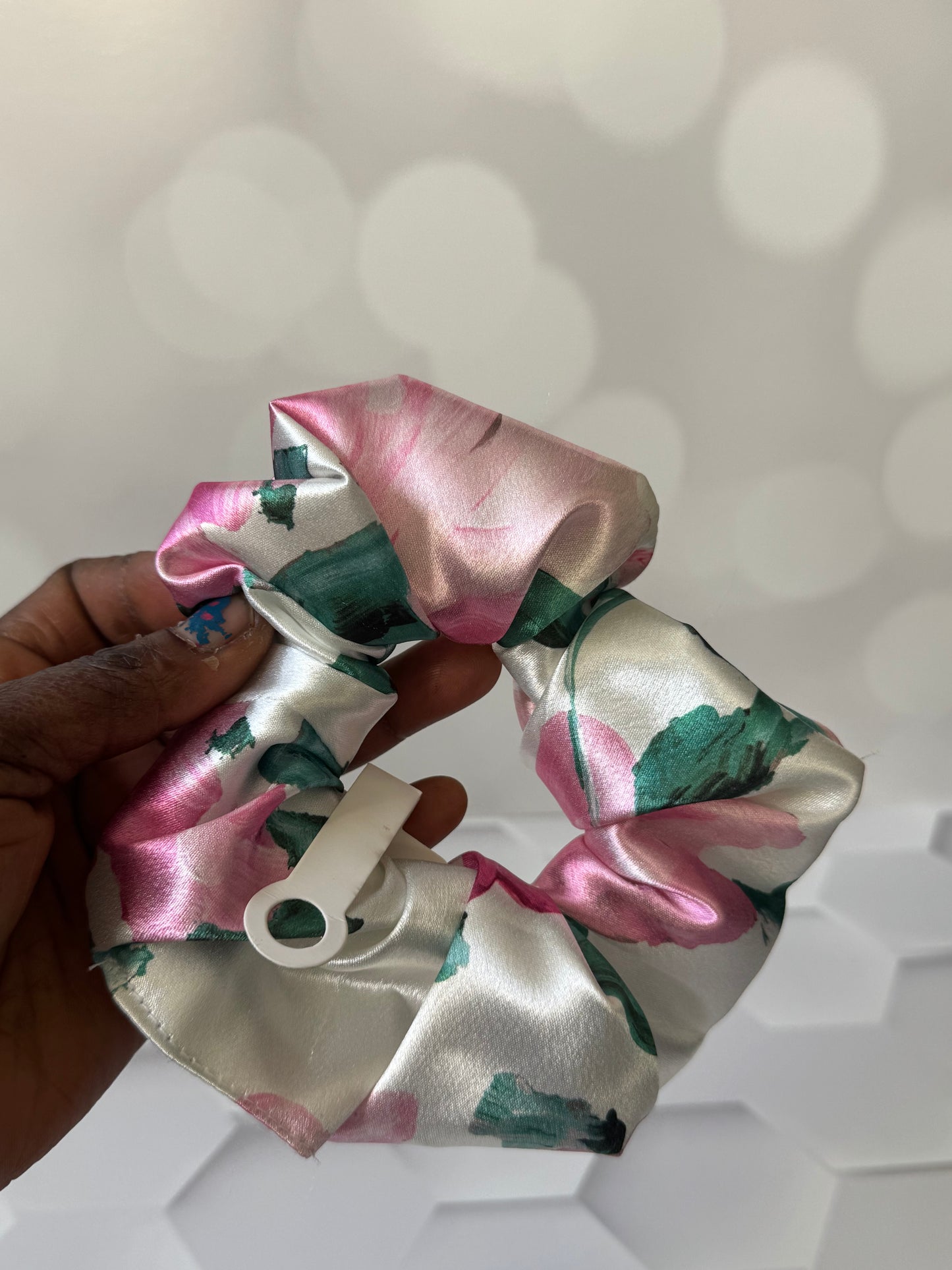 SILK PINK HAIR SCRUNCHIES