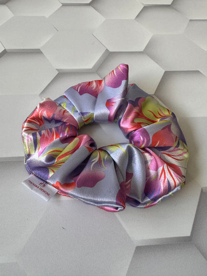 SLIKY LILACS SCRUNCHIE